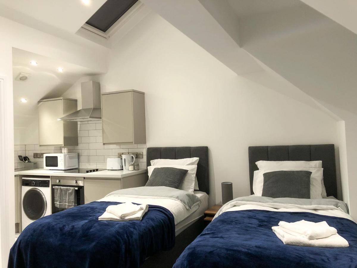 10Min To City - Free Parking - Private Studio - Contractor Friendly Manchester Esterno foto