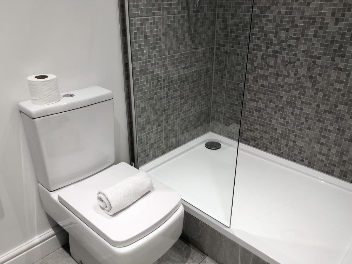 10Min To City - Free Parking - Private Studio - Contractor Friendly Manchester Esterno foto